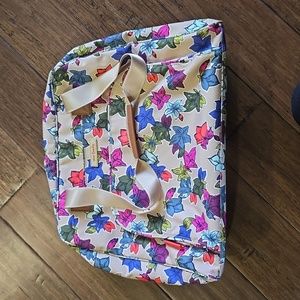 Vera Bradley travel bag